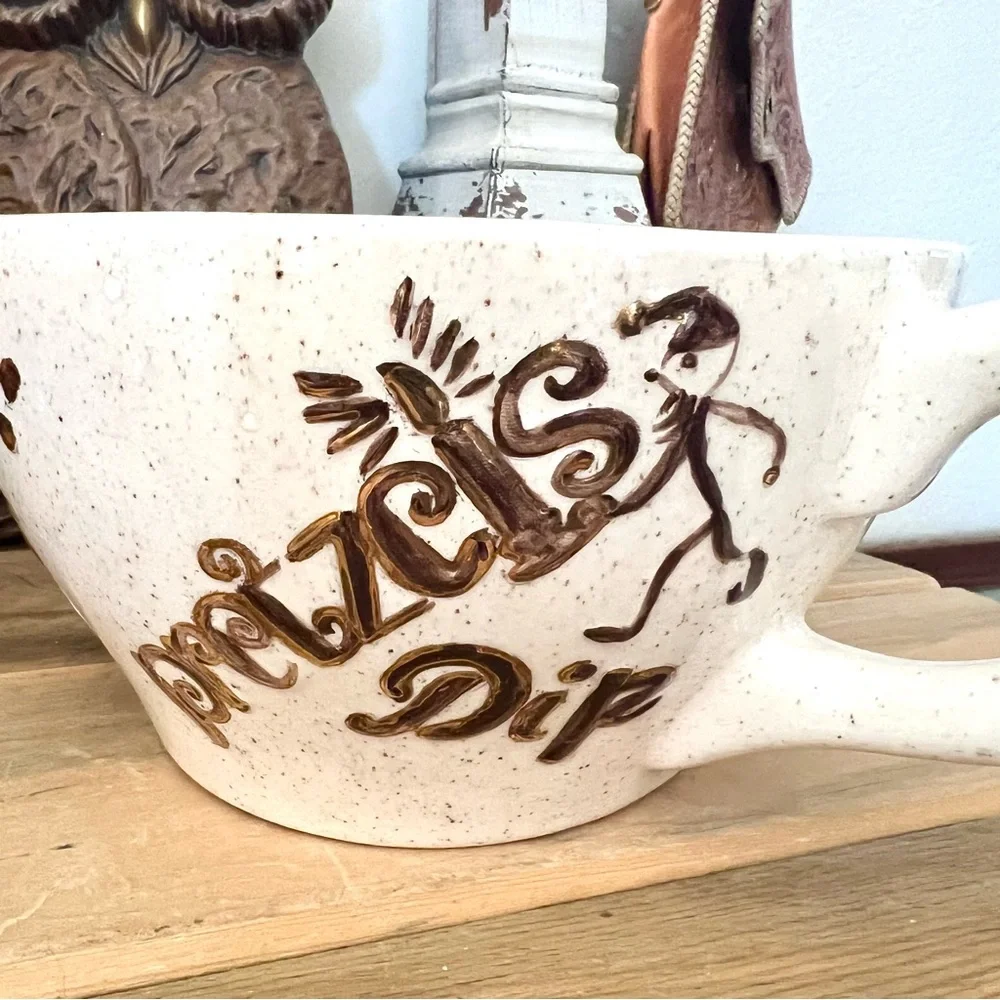 Vintage 1976 Holland Mold Ceramic Oversized Mug Popcorn Bowl Hand Painted Signed - Picture 5 of 8